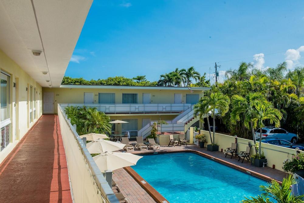 Ocean 2* Boca Ratón